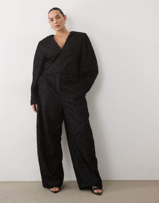 ASOS LUXE Curve boucle cropped ovoid sleeve blazer set in black, 3 of 4