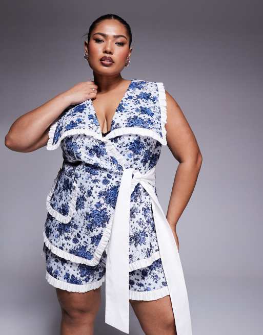 ASOS LUXE Curve - Habitvest i jacquard med bindebånd i siden, kontrastdetaljer i poplin og blåt blomstermønster - Del af sæt