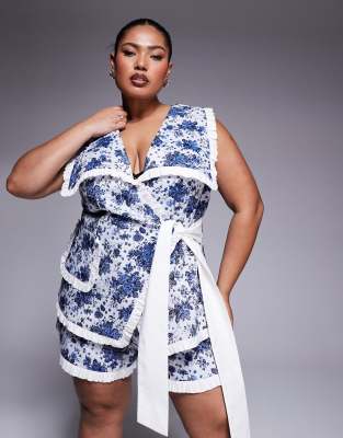 Thumbnail - ASOS LUXE Curve - Jacquard-Weste aus Popeline mit blauem kontrastierendem Blumenmuster und seitlicher Bindung, Kombiteil
