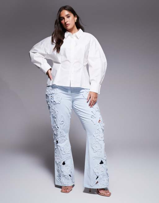 ASOS LUXE Curve - Jeans blu decorati con perle a ghirigori e fiori in organza