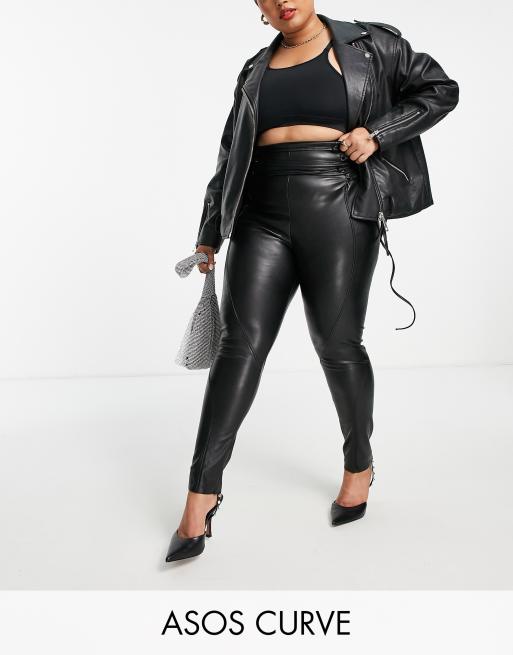 ASOS LUXE Curve - Legging met leerlook en veterdetail in zwart