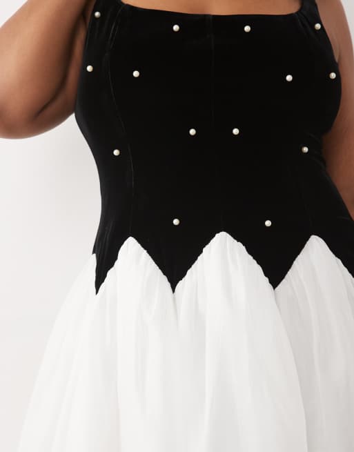 ASOS LUXE Curve maxiklänning i sammet med kontrasterande kjol och pärlor i mono, 4 av 4