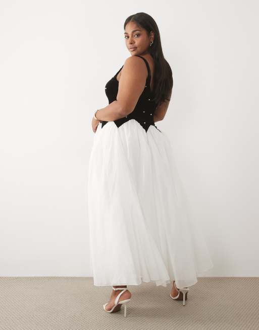 ASOS LUXE Curve Maxikleid aus Samt mit kontrastierendem Rock und Perlen in Mono, 3 von 4