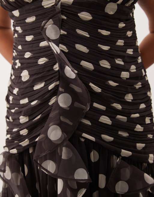 ASOS LUXE Curve robe longue froncée avec détail cascade à pois chocolat, 3 de 4
