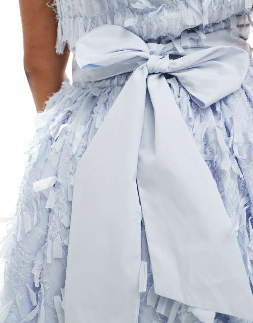 ASOS LUXE Curve - Robe patineuse courte en 3D avec nœud dans le dos - Bleu, 2 de 4