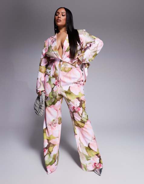 ASOS LUXE Curve – Rosa, blommigt och figursytt set med kostymbyxor och enkelknäppt kavaj - view 1