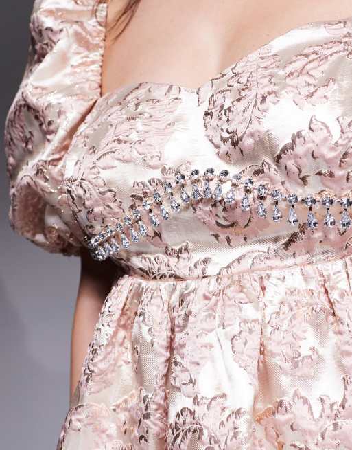 ASOS LUXE Curve – Rosa miniklänning i jacquard med puffärmar och utsmyckad byst, 3 av 4