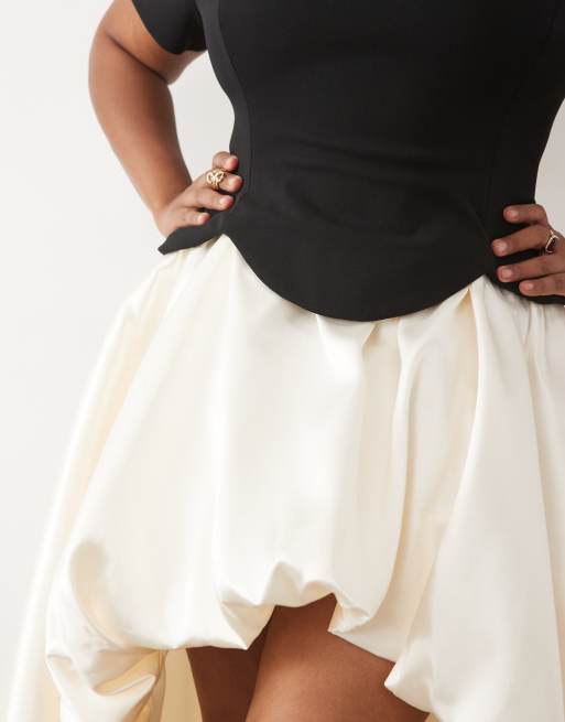 ASOS LUXE Curve struktureret kjole med corsage og ballonkant i sort, 4 af 4