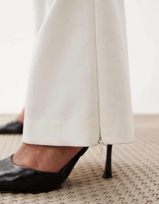 ASOS LUXE Curve tailored flared trouser in cream, 2 of 5