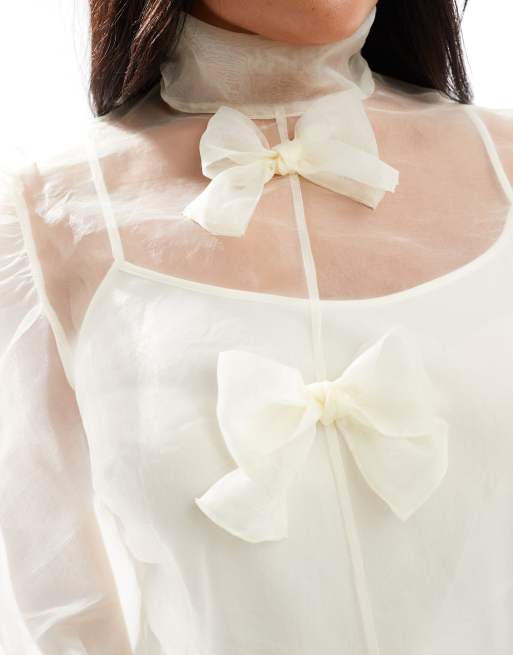 ASOS LUXE Curve - Top a maniche lunghe in organza avorio con fiocco e canottiera, 3 di 4