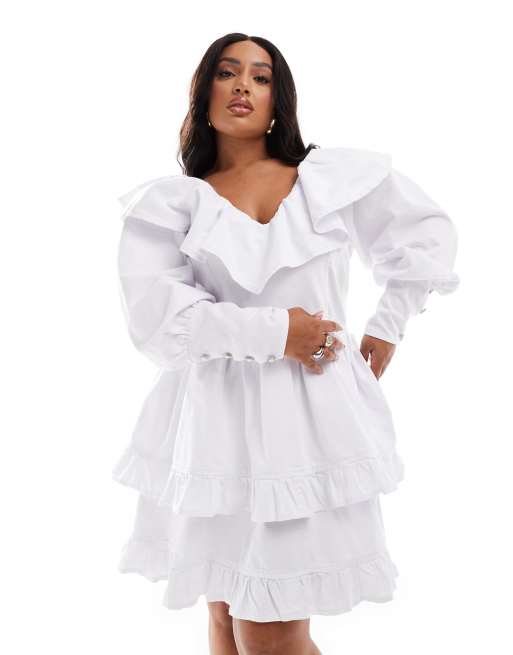 ASOS LUXE Curve - Vestito corto a balze in denim bianco con volant, scollo profondo e bottoni con strass
