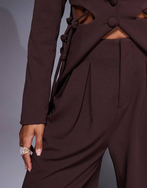 ASOS LUXE – Elegante Crepe-Hose in Schokobraun mit weitem Bein, Kombiteil, 4 von 5