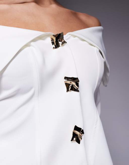 ASOS LUXE - Elfenbenshvid offshoulder-blazer med guldfarvede metaldetaljer - Del af sæt, 4 af 4