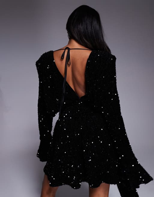 ASOS LUXE - Gedrapeerde mini-jurk van fluweel met lovertjes en schoudervullingen in zwart, 4 van 4