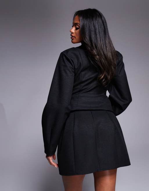 ASOS LUXE – Geformter Minirock in Schwarz aus strukturiertem Leinen, Kombiteil, 4 von 5