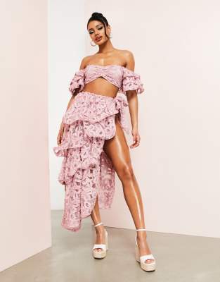 ASOS LUXE - Gestufter Maxi-Strandrock in Rosa mit Wickeldesign und 3D-Blumenmuster, Kombiteil