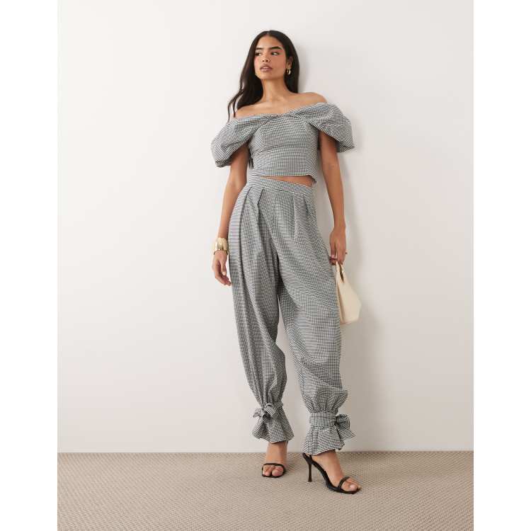 210485615-1-gingham?$n_750w$&