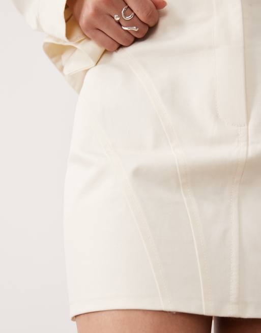ASOS LUXE – Gräddvit, skulpterad minikjol, del av set, 3 av 5