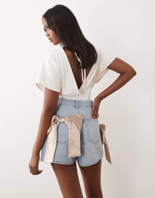 ASOS LUXE - Højtaljede og flagrende blå shorts med 3D-sløjfedetalje, 2 af 5