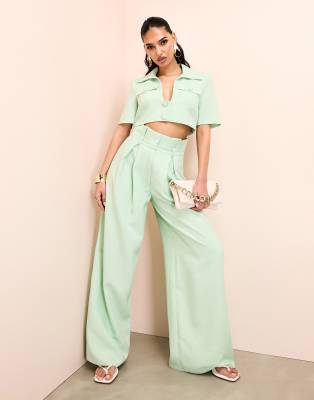 ASOS LUXE - Hose in Grün mit weitem Bein und Paperback-Taille