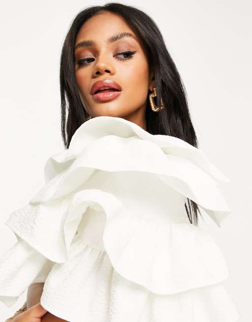 ASOS LUXE - Hvid korset-minikjole i jacquard med flæseærmer og flæse-peplumkant, 3 af 4