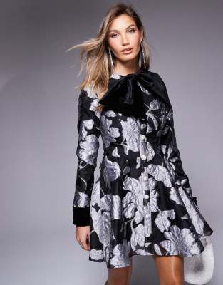 jacquard long sleeve mini dress with velvet bow and embellished buttons in mono floral-Black