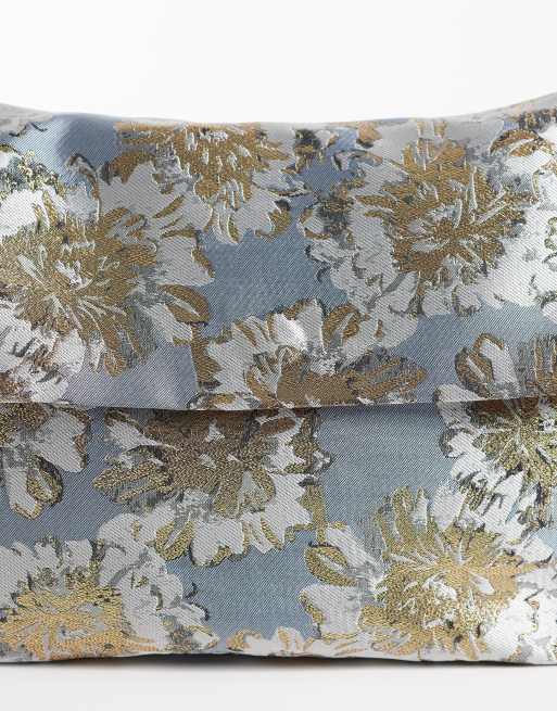 ASOS LUXE jacquard mjuk kuvertväska med viklock i blått och guld, 4 av 4