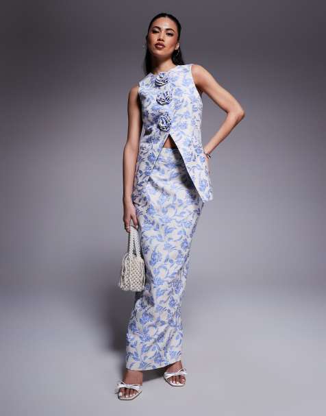 ASOS LUXE – Jacquard-Set mit floralem Gobelinmuster, aus elegantem Rock mit geschlitzter Rückseite und Weste mit 3D-Blumendetails - view 1
