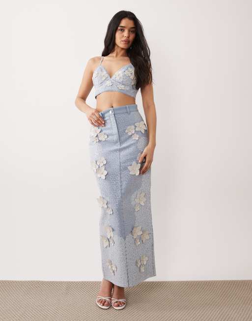 ASOS Luxe – Jasnoniebieski jeansowy zestaw ze zdobieniami: top na ramiączkach i spódnica maxi, 2 z 3