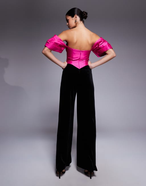 ASOS LUXE - Jumpsuit van satijn en fluweel met blote schouders in zwart, 3 van 4