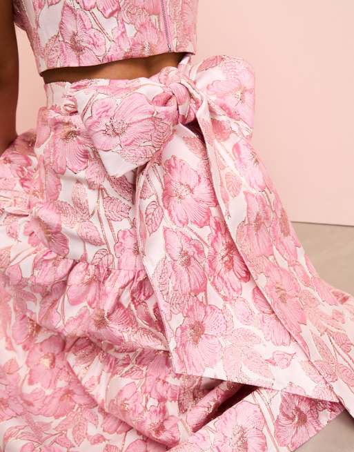 ASOS LUXE - Jupe longue d'ensemble à volants et nœud dans le dos en jacquard fleuri - Rose, 2 de 5