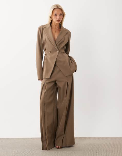 ASOS LUXE – Kakifärgat set med figursydda, vida byxor och kavaj med skärp - view 1