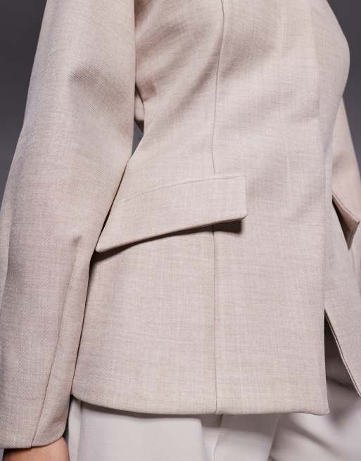 ASOS Luxe – Kamiennobeżowa zbierana w talii marynarka, 4 z 4