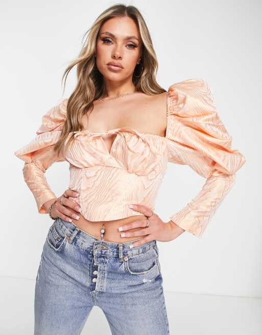 ASOS – LUXE – Korallfärgad korsett i virvelmönstrad jacquard och puffärmar, 3 av 4