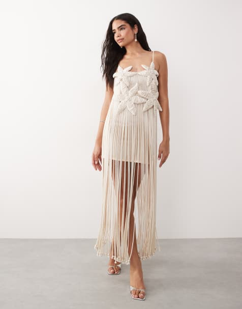ASOS Luxe – Kremowa szydełkowana sukienka maxi premium z ozdobnymi muszelkami w kwiatowy wzór - view 1