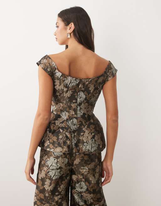 ASOS LUXE kwiatowy top żakardowy z odkrytymi ramionami, 4 z 4