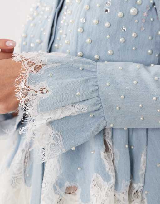 ASOS Luxe - Lyseblå korsetskjorte i denim med blonder og perledetaljer, 2 af 4