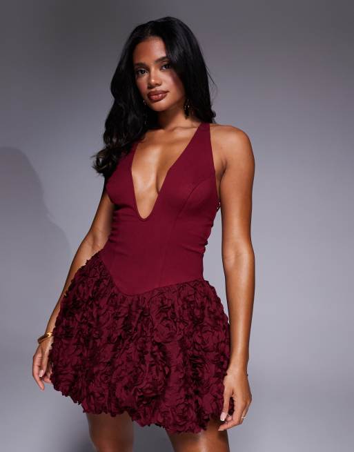 ASOS LUXE - Mini jurk met halternek en 3D-bloemen in donker kersenrood, 3 van 4