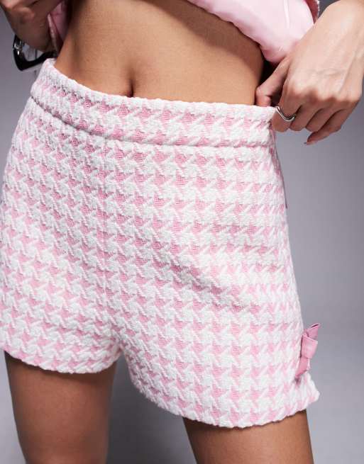 ASOS LUXE – Mini-Shorts aus Bouclé-Stoff mit rosa-weißem Vichy-Karomuster, Kombiteil, 5 von 5