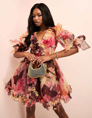ASOS DESIGN Curve - Mini-jurk Met Ruches Bij De Hals En Pofmouwen In Blauwe Bloemenprint