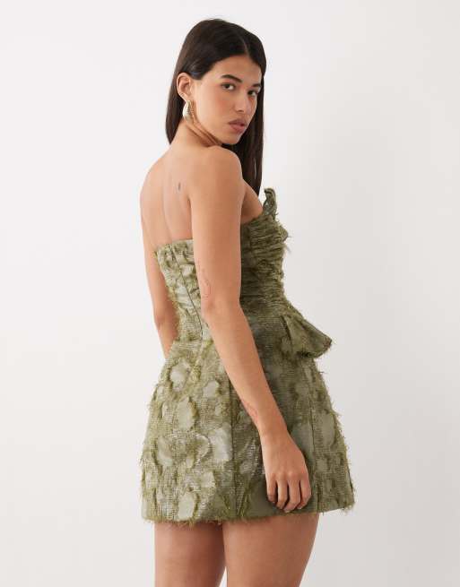 ASOS LUXE minikjole i struktureret stof med flæseoverdel i grøn, 3 af 4
