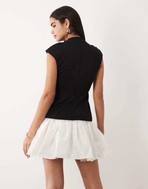 ASOS Luxe - Minikjole med dyb udskæring og nederdel i tyl samt perledetalje, 4 af 4