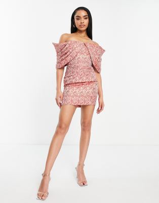 ASOS LUXE - Minikleid aus Bardot-Jacquard mit Falten-Design in Paisley-Print-Bunt