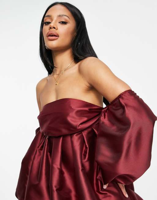 ASOS LUXE – Mörkröd, bubblig miniklänning i babydoll-stil av satin, 3 av 4