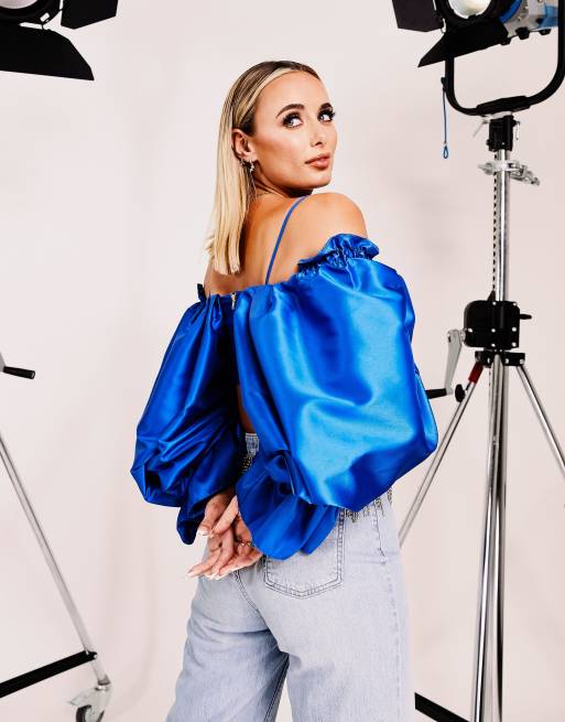 ASOS LUXE – Oberteil aus strukturiertem Satin mit auffälligen Ärmeln in Stahlblau, 2 von 4