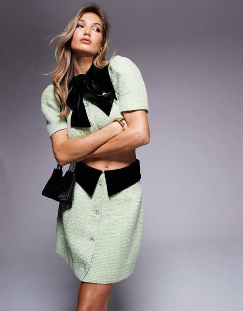 ASOS LUXE – Olivfärgad minikjol i bouclé och bomull med utsmyckade knappar, del av set - view 1