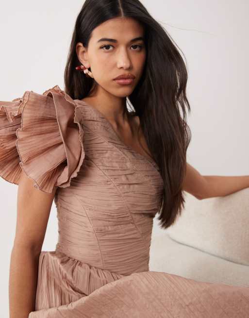 ASOS LUXE – One-Shoulder-Maxikleid in Mokka mit plissiertem Oberteil, 3 von 4