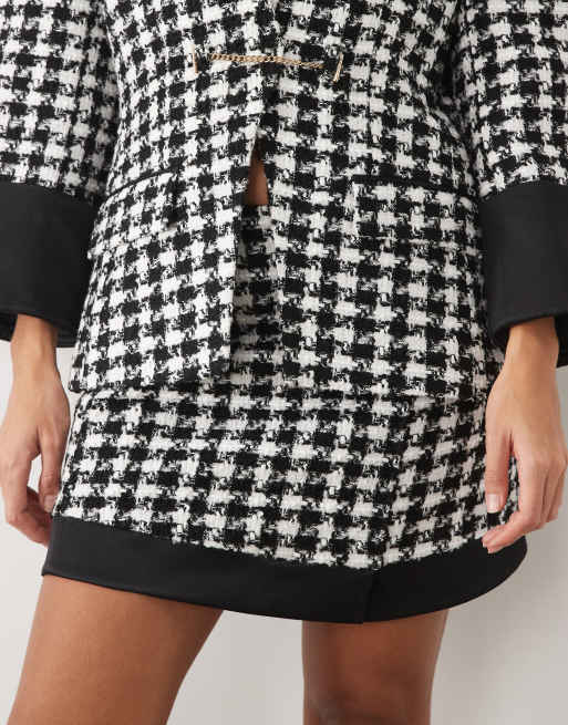 ASOS LUXE Oversize-Blazer mit Oversize-Hahnentrittmuster und Kettendetail in Mono, 3 von 4