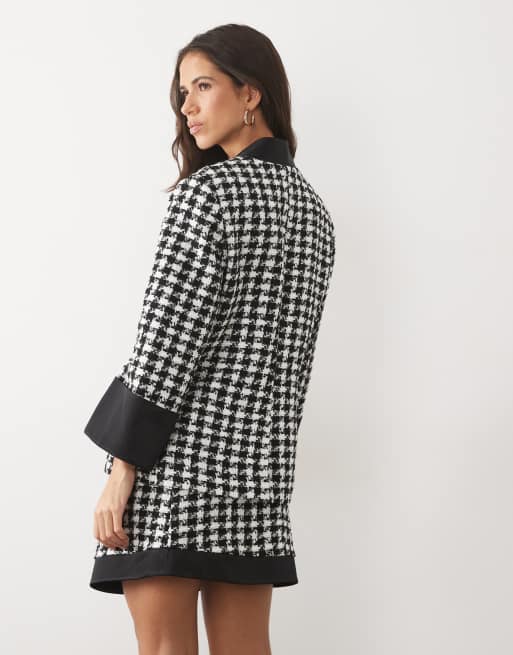 ASOS LUXE Oversize-Blazer mit Oversize-Hahnentrittmuster und Kettendetail in Mono, 4 von 4