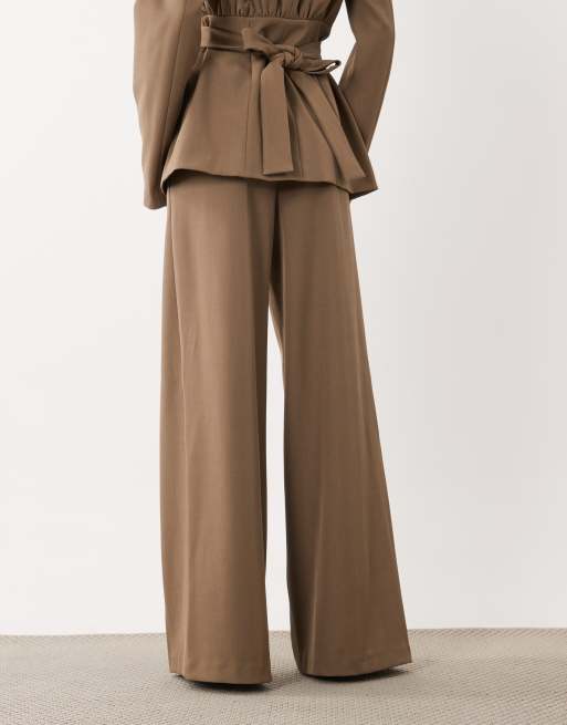 ASOS LUXE - pantalón ancho de traje de conjunto en caqui, 5 de 5